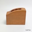 斧折樺のペンスタンド横から